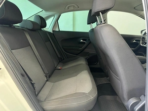 Седан Volkswagen Polo 2015 года, 845000 рублей, Красноярск