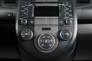 Хетчбэк Kia Soul 2011 года, 1059000 рублей, Тюмень
