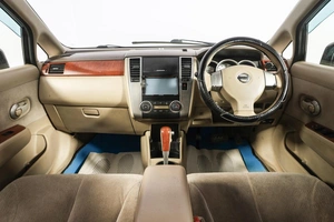 Хетчбэк Nissan Tiida Latio 2009 года, 689000 рублей, Новосибирск