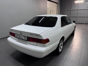 Седан Toyota Camry 2000 года, 497000 рублей, Красноярск