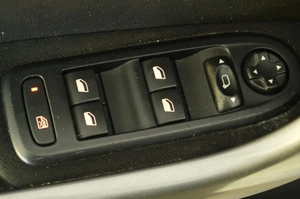 Седан Peugeot 408 2012 года, 689000 рублей, Омск