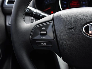 Седан Kia Rio 2013 года, 1055000 рублей, Краснодар