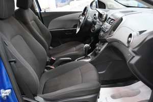 Седан Chevrolet Aveo 2012 года, 699000 рублей, Омск