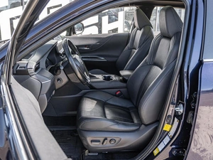 Внедорожник Toyota Venza 2021 года, 4399000 рублей, Краснодар