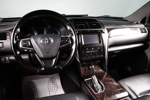 Седан Toyota Camry 2016 года, 2499000 рублей, Сургут