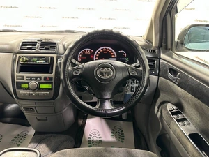 Минивэн Toyota Ipsum 2001 года, 749000 рублей, Красноярск