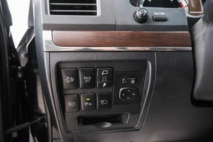 Внедорожник Toyota Land Cruiser 2018 года, 5999000 рублей, Красноярск