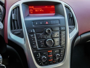 Хетчбэк Opel Astra GTC 2013 года, 990000 рублей, Краснодар