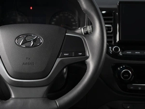 Седан Hyundai Solaris 2020 года, 1820000 рублей, Омск