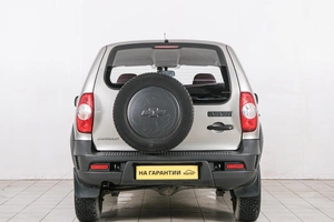 Внедорожник Chevrolet Niva 2012 года, 649000 рублей, Красноярск
