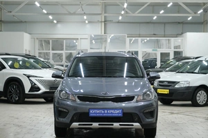 Хетчбэк Kia Rio X-Line 2019 года, 1699000 рублей, Омск