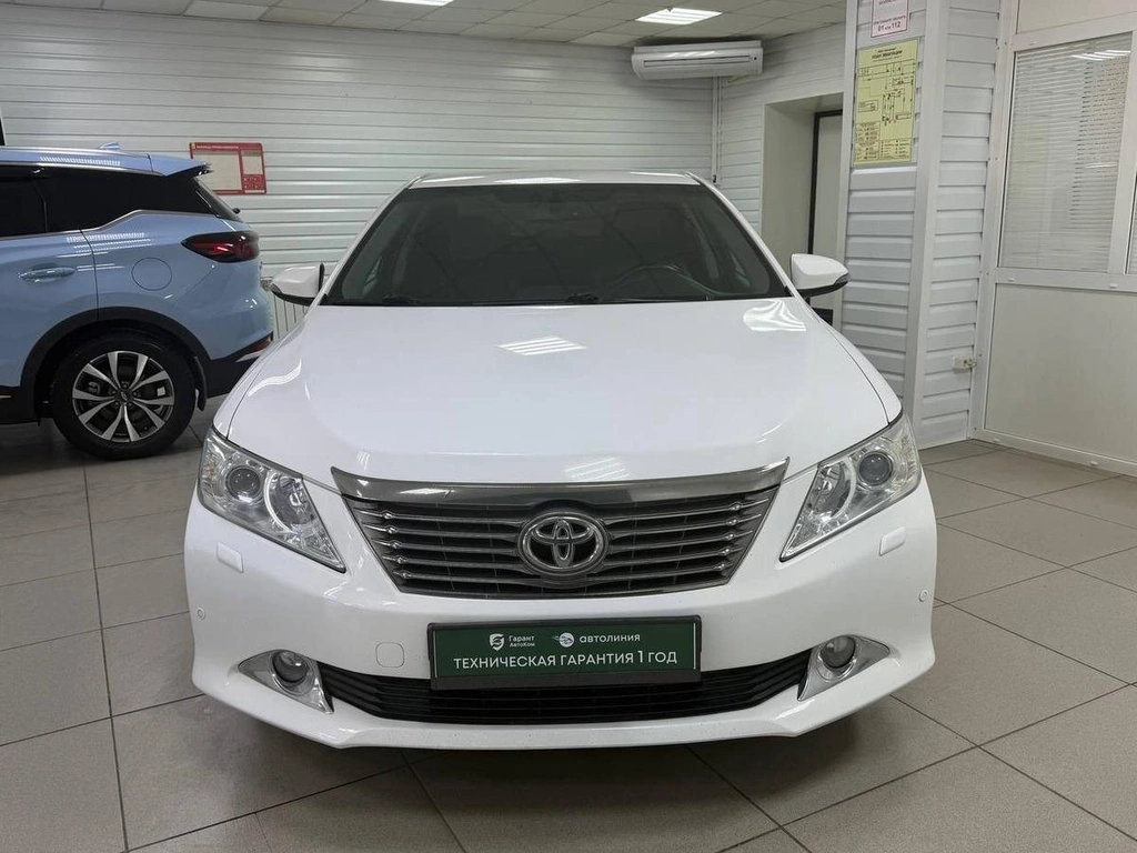 Седан Toyota Camry 2014 года, 1800000 рублей, Ачинск