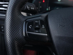 Хетчбэк Ford Focus 2021 года, 1899000 рублей, Нижний Новгород