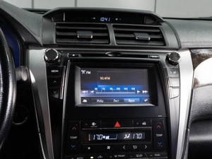 Седан Toyota Camry 2015 года, 1810000 рублей, Тюмень