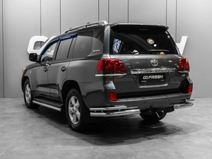 Внедорожник Toyota Land Cruiser 2011 года, 3369000 рублей, Тюмень