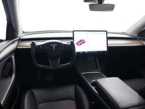 Внедорожник Tesla Model Y 2021 года, 4749865 рублей, Москва