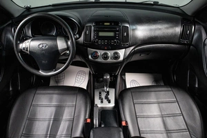 Седан Hyundai Elantra 2010 года, 749000 рублей, Сургут