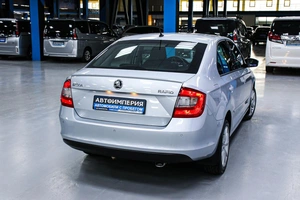 Универсал Skoda Rapid 2015 года, 1018000 рублей, Солонцы