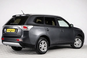 Внедорожник Mitsubishi Outlander 2014 года, 1739000 рублей, Челябинск