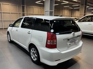 Минивэн Toyota Wish 2005 года, 847000 рублей, Красноярск