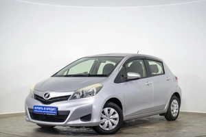 Хетчбэк Toyota Vitz 2013 года, 1089000 рублей, Оренбург
