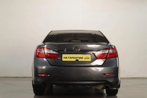Седан Toyota Camry 2013 года, 1899000 рублей, Челябинск