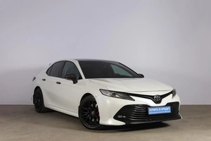 Седан Toyota Camry 2019 года, 2599000 рублей, Новосибирск