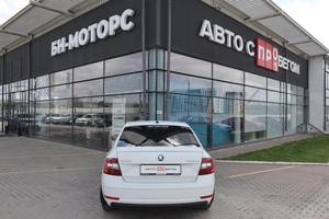 Хэтчбек Skoda Octavia 2017 года, 1880000 рублей, Мирное