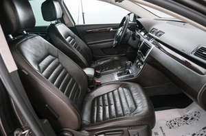 Седан Volkswagen Passat 2012 года, 1259000 рублей, Красноярск
