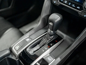 Хетчбэк Honda Civic 2018 года, 1750000 рублей, Красноярск