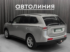 Внедорожник Mitsubishi Outlander 2013 года, 1450000 рублей, Красноярск