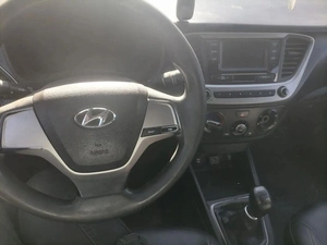 Седан Hyundai Solaris 2017 года, 877800 рублей, Красноярск