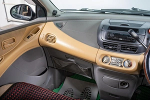 Минивэн Nissan Tino 2001 года, 289000 рублей, Томск