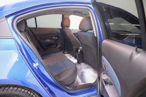 Седан Chevrolet Cruze 2011 года, 770000 рублей, Брянск