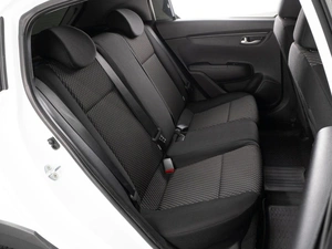 Хетчбэк Kia Rio X-Line 2018 года, 1549000 рублей, Тюмень