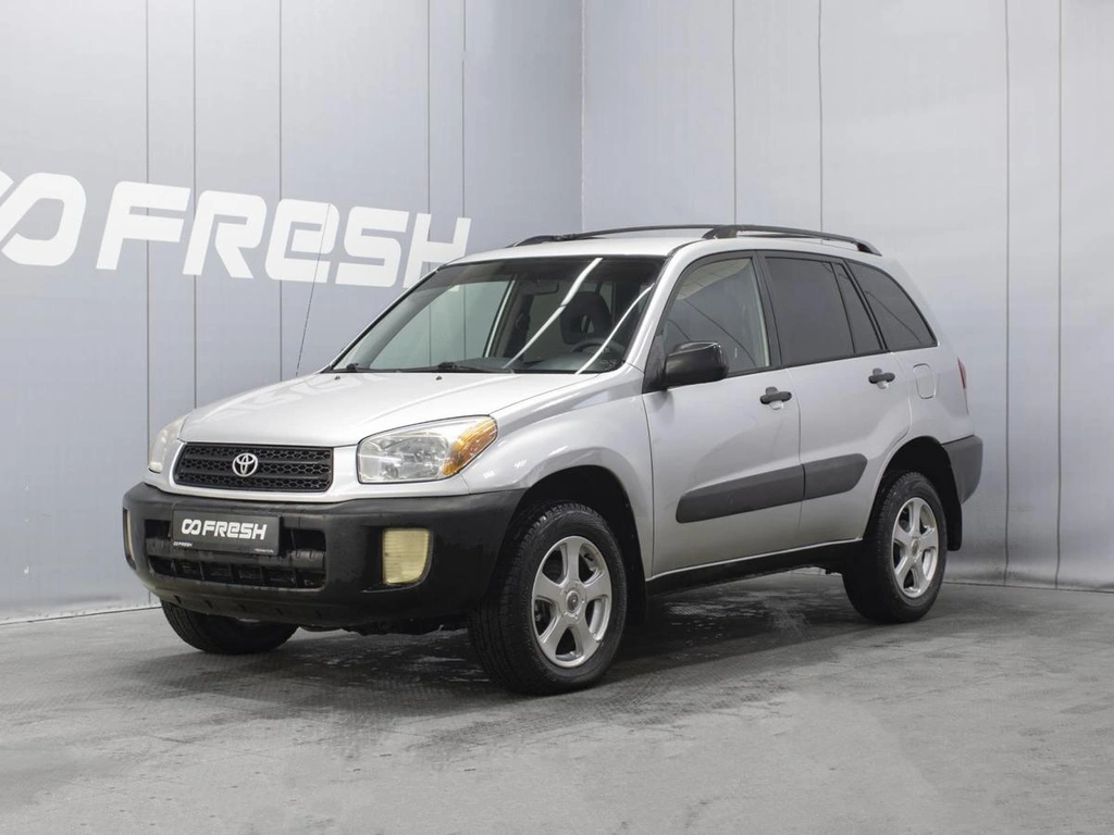 Внедорожник Toyota RAV4 2001 года, 670000 рублей, Омск