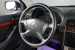 Седан Toyota Avensis 2007 года, 769000 рублей, Тюмень