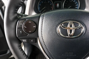 Внедорожник Toyota RAV4 2015 года, 2139000 рублей, Пермь