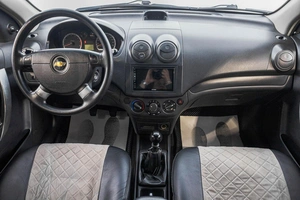 Седан Chevrolet Aveo 2010 года, 449000 рублей, Барнаул