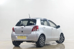 Хетчбэк Toyota Vitz 2009 года, 629000 рублей, Новокузнецк