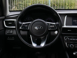 Седан Kia Optima 2018 года, 1210000 рублей, Большой Сочи