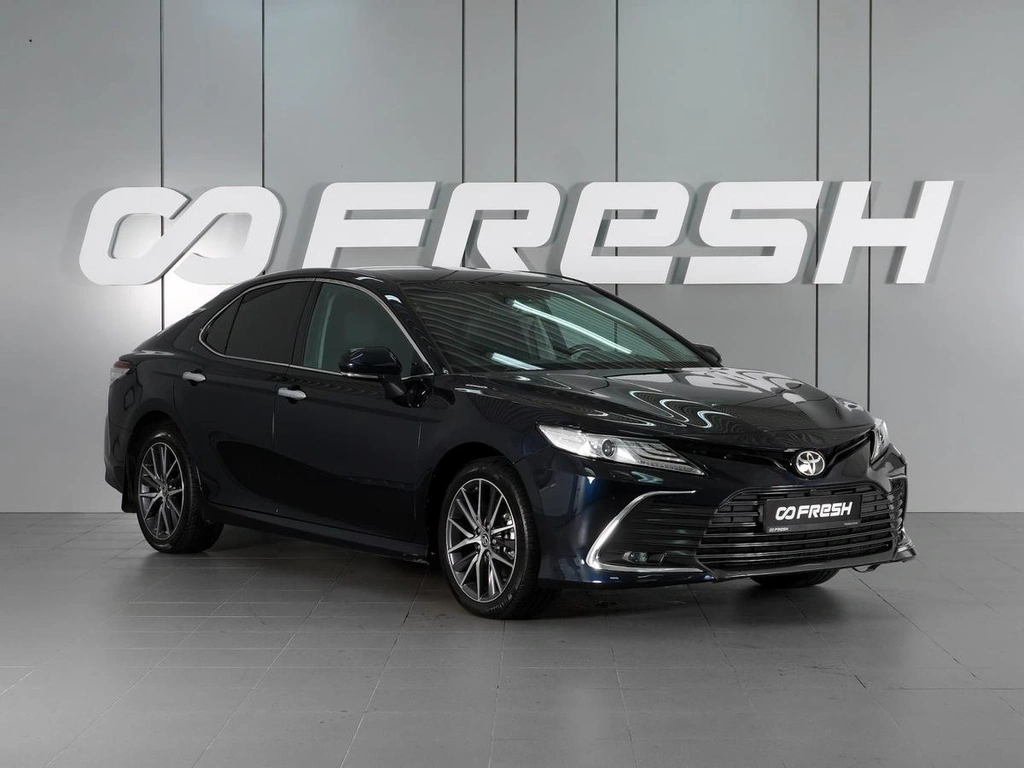 Седан Toyota Camry 2020 года, 2357040 рублей, Красный Пахарь