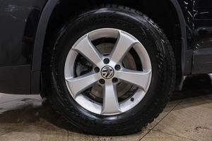 Внедорожник Volkswagen Tiguan 2011 года, 849000 рублей, Новокузнецк