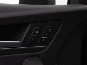 Внедорожник Audi Q5L 2023 года, 5489999 рублей, Москва