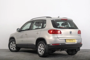 Внедорожник Volkswagen Tiguan 2013 года, 1629000 рублей, Томск