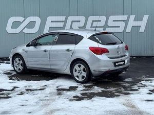 Хетчбэк Opel Astra 2012 года, 899000 рублей, Кропоткин