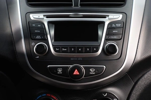 Хетчбэк Hyundai Solaris 2015 года, 959000 рублей, Новосибирск