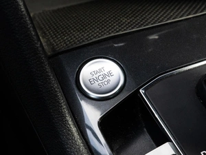 Внедорожник Volkswagen Tiguan 2018 года, 2250000 рублей, Краснодар