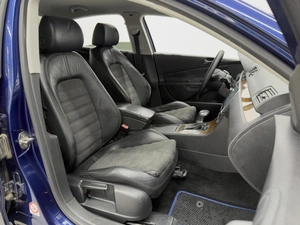 Седан Volkswagen Passat 2005 года, 689000 рублей, Ростов-на-Дону