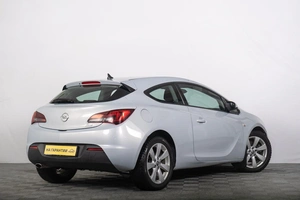Хетчбэк Opel Astra 2011 года, 699000 рублей, Томск